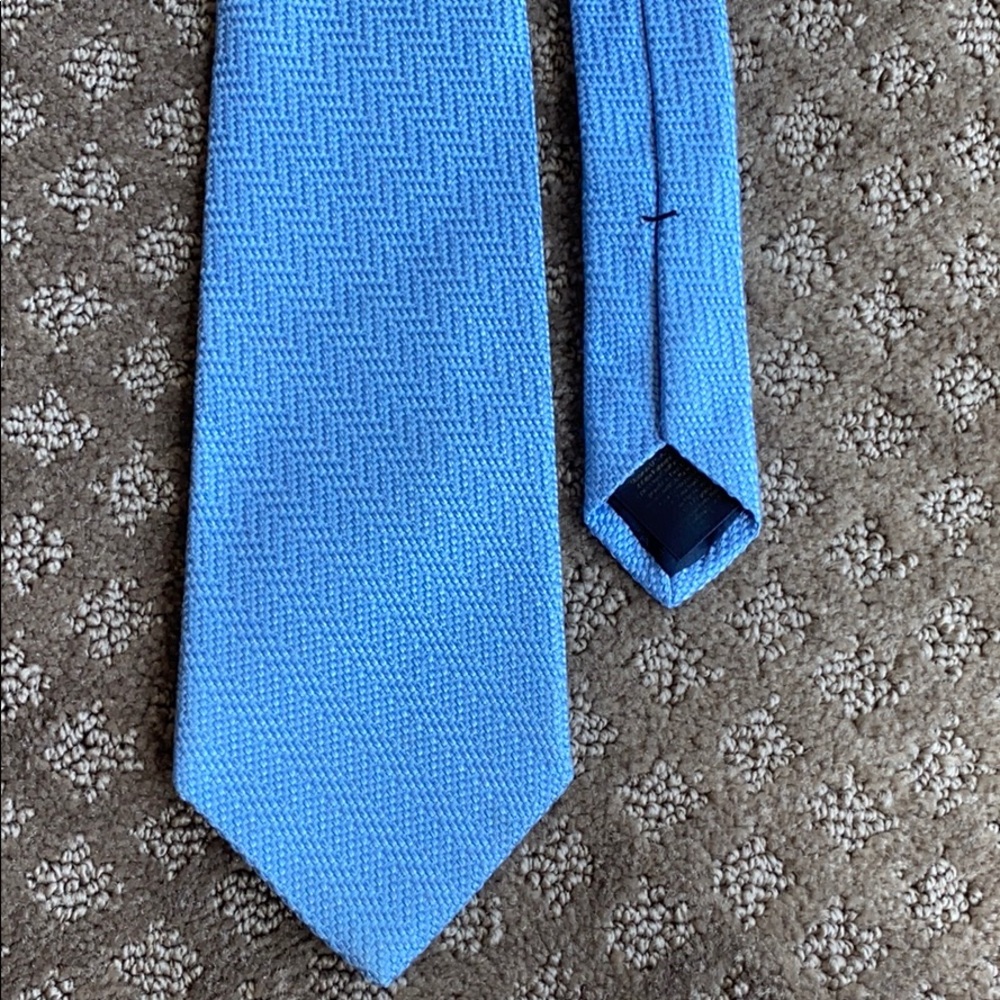 Textured light blue brooks brothers tie